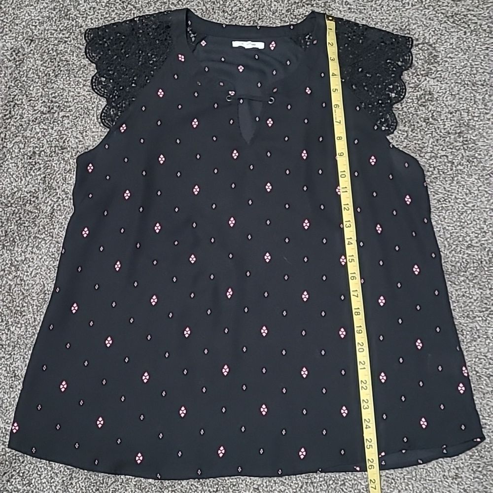 Lace Blouse - Picture 4 of 8